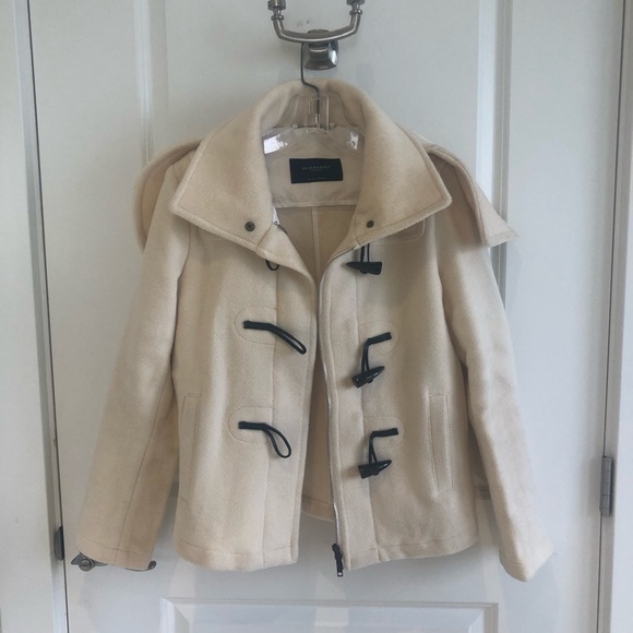 Vintage off white Burberry short duffle coat. - Picture 3 of 6